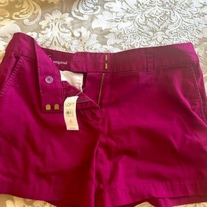NWT Loft 4” cotton shorts in Magenta